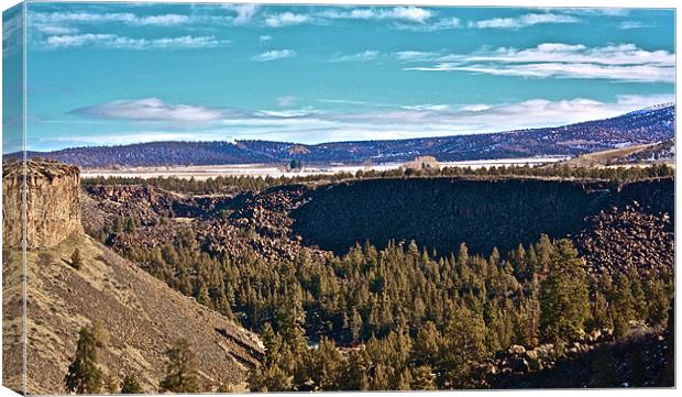 Crooked River Gorge Canvas Print by Irina Walker