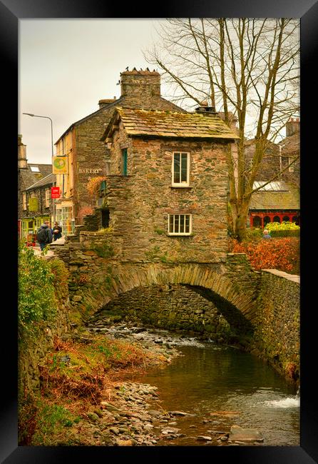Bridge House, Ambleside Framed Print by graham young