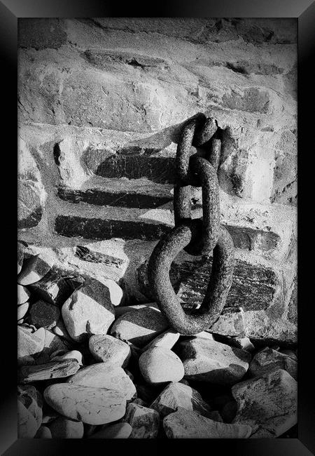 Rusty Old Mooring Chain in monochrome Framed Print by graham young