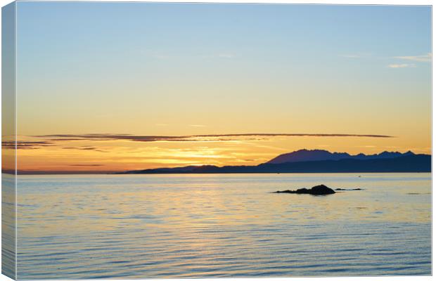 Sunset, Skye, Point of Sleat, Cullin mountains Canvas Print by Hugh McKean