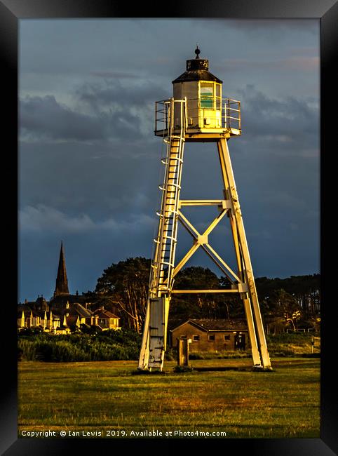 East Cote Light Tower Silloth Framed Print by Ian Lewis