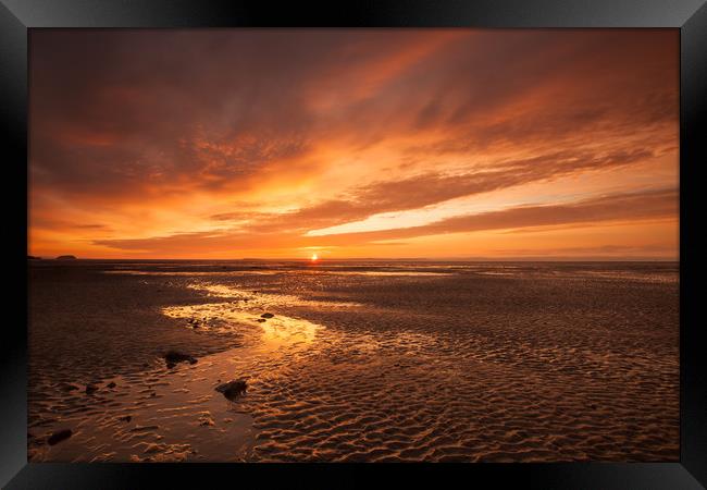 Beautiful golden glow sunset on the Somerset coast Framed Print by Tony Twyman