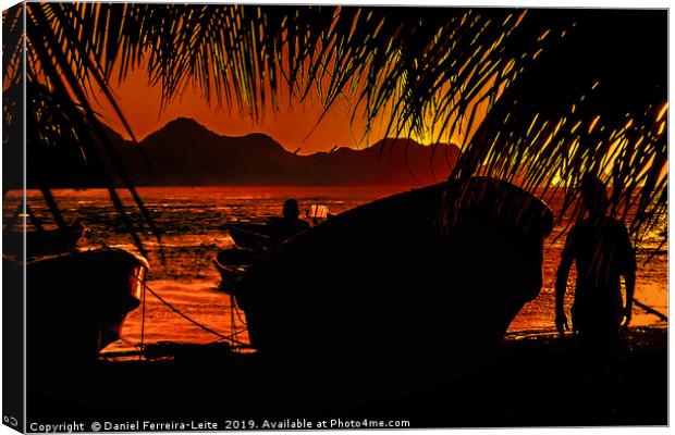 Taganga Bay Sunset, Colombia Canvas Print by Daniel Ferreira-Leite
