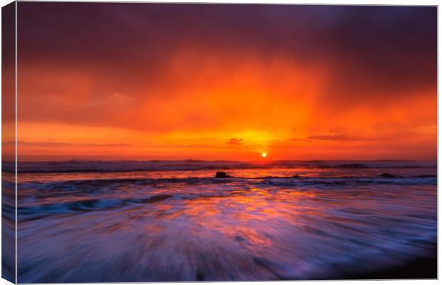 Sunset at Widemouth Bay, Cornwall.  Canvas Print by Maggie McCall
