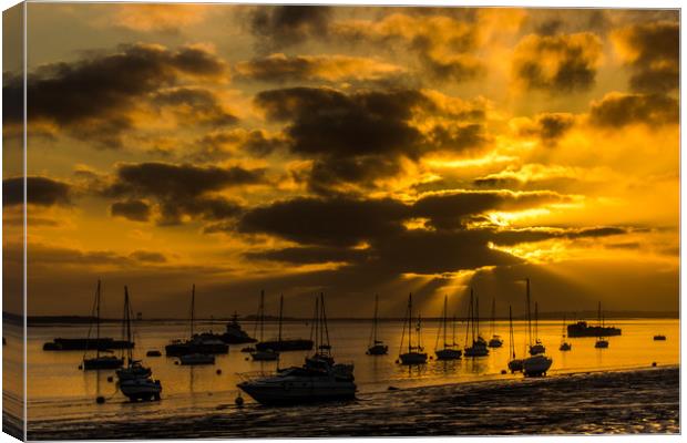 Sun Rises over the Thames estuary at Gravesend Canvas Print by Wayne Howes