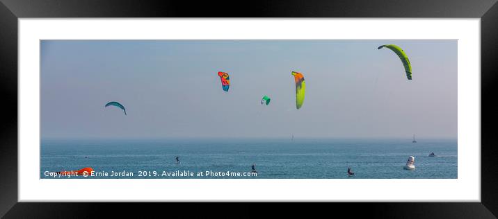 Kitesurfing at Ramsgate. Framed Mounted Print by Ernie Jordan