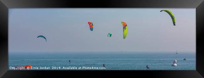 Kitesurfing at Ramsgate. Framed Print by Ernie Jordan