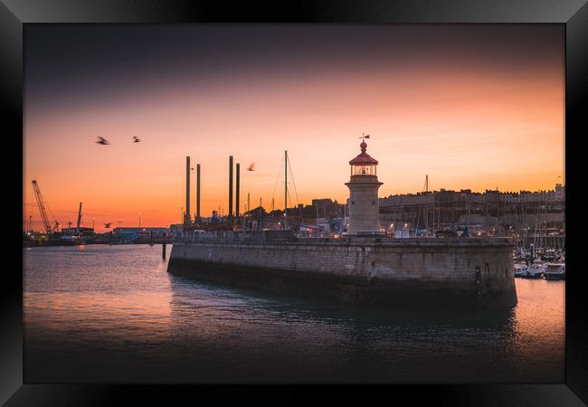 Ramsgate Lighthouse Sunset Framed Print by Sam Bradley