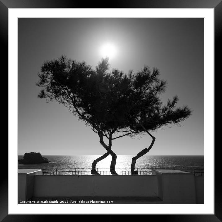Low Sun On Silver Sea Framed Mounted Print by mark Smith