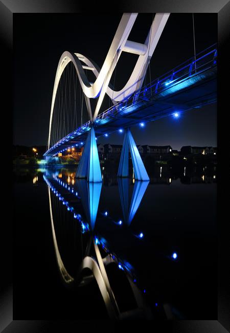 Infinity bridge in early hours Framed Print by JC studios LRPS ARPS