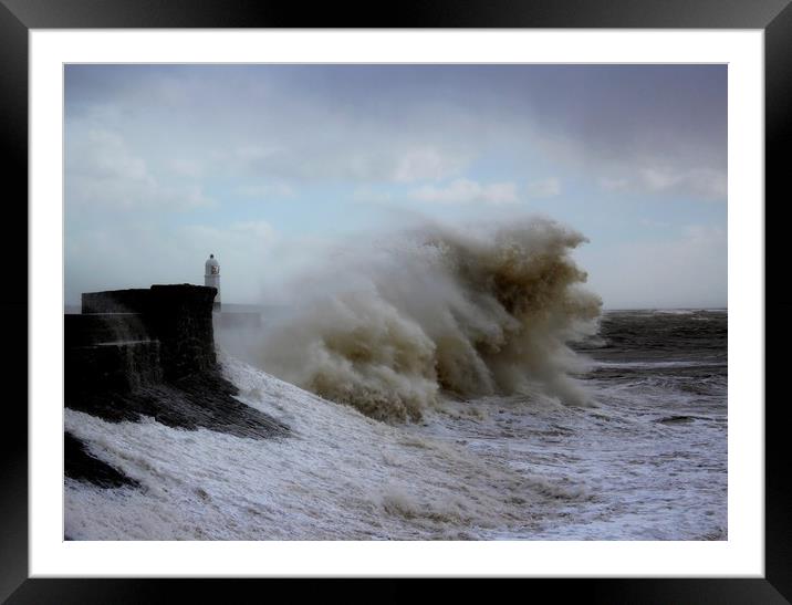 Porthcawl storm  Framed Mounted Print by HELEN PARKER
