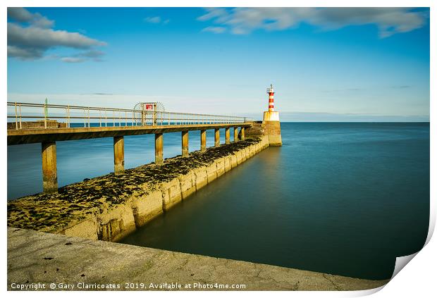 Amble Lighthouse Print by Gary Clarricoates