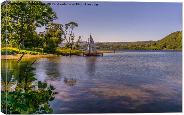 Yacht on Ullswater. Canvas Print by keith sayer