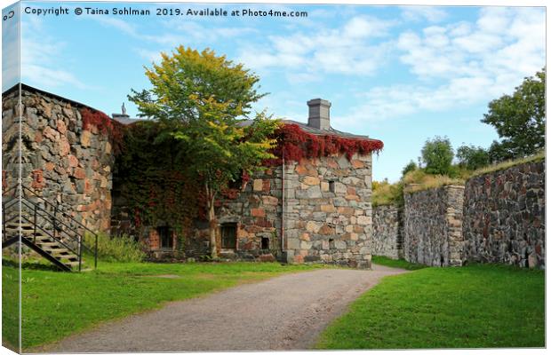 Sea Fortress of Suomenlinna in Autumn Canvas Print by Taina Sohlman