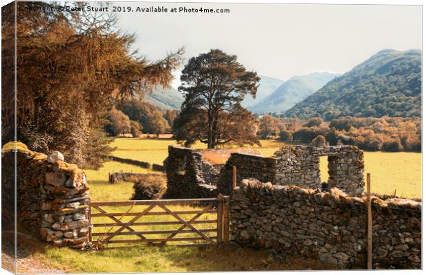 Lake District Hikking in Patterdale Canvas Print by Peter Stuart