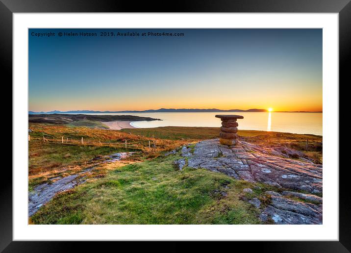 Beautiful sunset at Redpoint near Gairloch  Framed Mounted Print by Helen Hotson