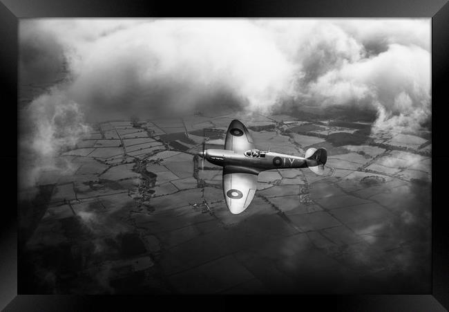 Photo reconnaissance Spitfire B&W version Framed Print by Gary Eason