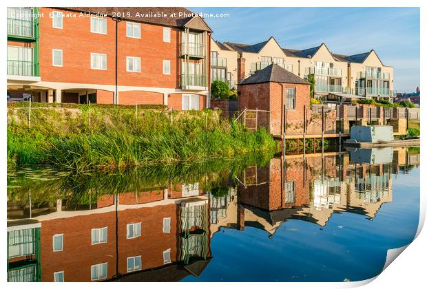 River Avon in Tewkesbury, with reflections  Print by Beata Aldridge