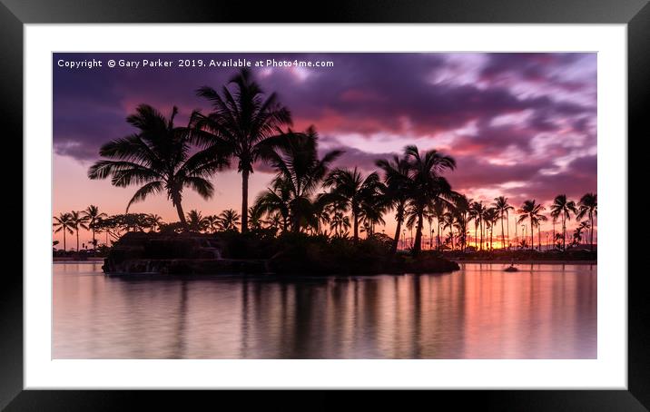 Sun setting on an Hawaiian beach. Framed Mounted Print by Gary Parker