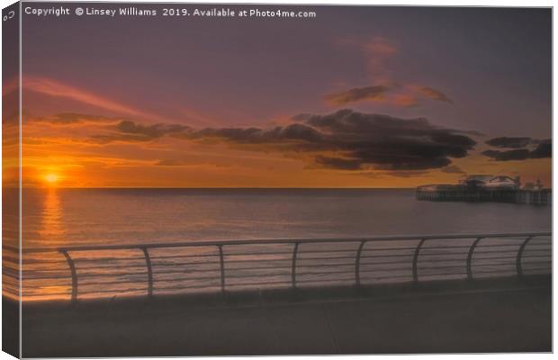 Blackpool Sunset Canvas Print by Linsey Williams