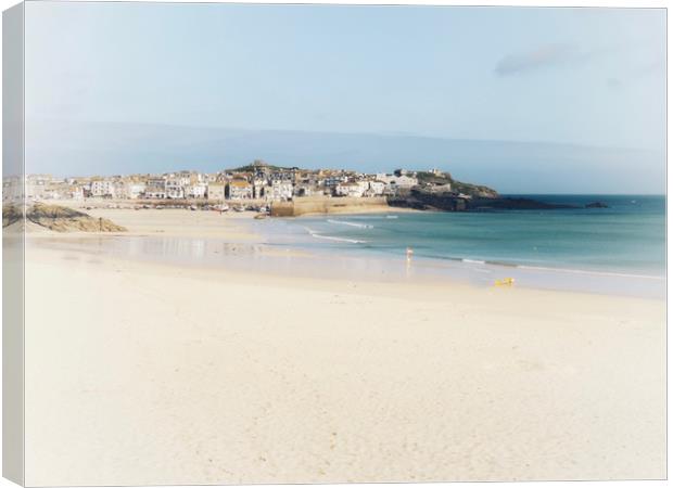 Majestic Tides of St Ives Canvas Print by Beryl Curran