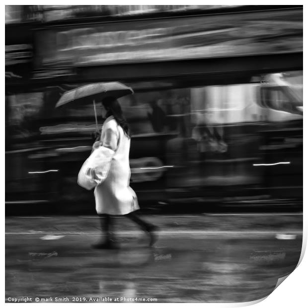 Rainy Day In London Print by mark Smith