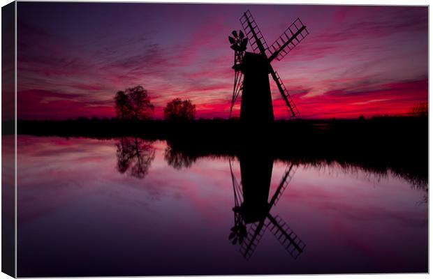 Stunning Norfolk Sunset Canvas Print by Paul Macro