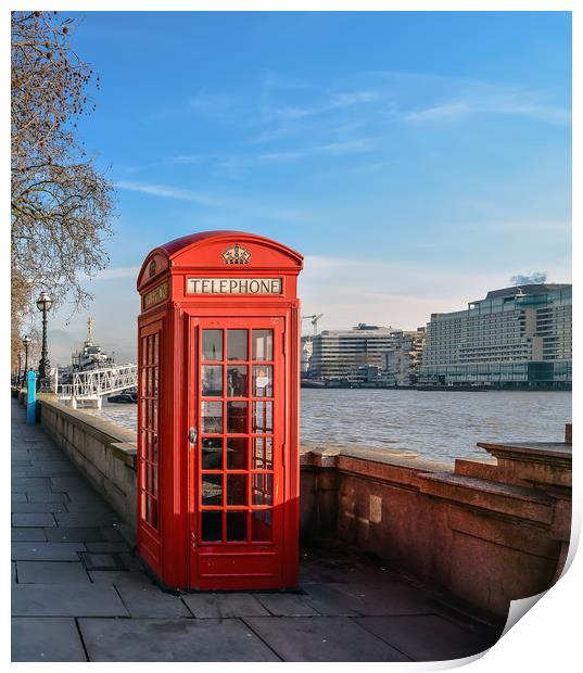 Red telephone box in London Print by Jelena Maksimova