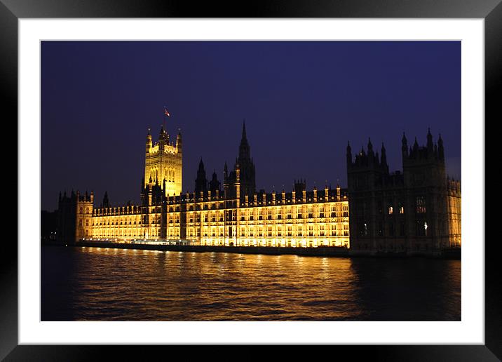 The Houses Of Parliment At Night Framed Mounted Print by kelly Draper