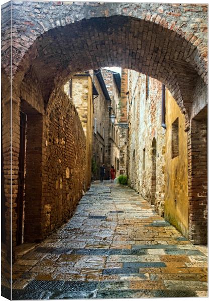 Street in Colle di Val d'Elsa Canvas Print by Geoff Storey