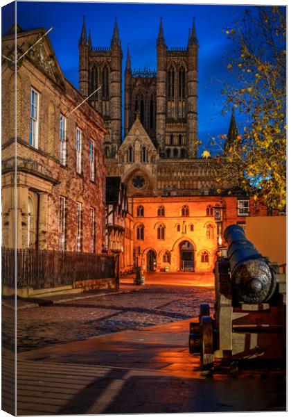 Lincoln Cathedral before dawn Canvas Print by Andrew Scott