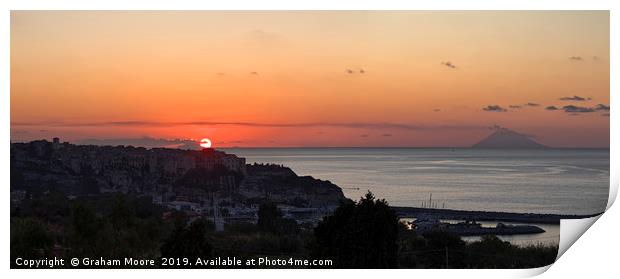 Tropea sunset panorama Print by Graham Moore