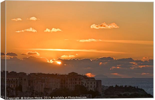 Tropea sunset Canvas Print by Graham Moore