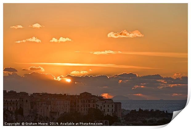 Tropea sunset Print by Graham Moore