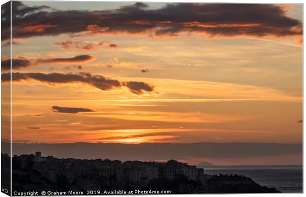 Tropea sunset Canvas Print by Graham Moore