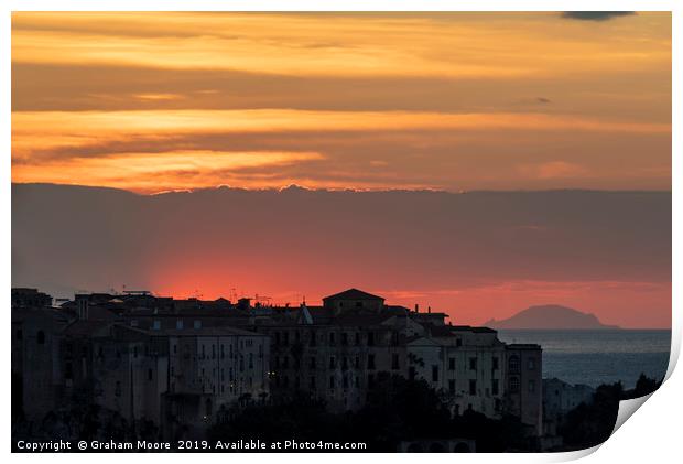 Tropea sunset Print by Graham Moore