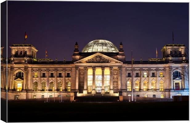 The Reichstag in Berlin Canvas Print by Chris Dorney