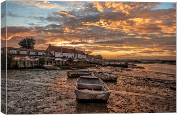 A stunning sunset over Burnham Overy Staithe  Canvas Print by Gary Pearson