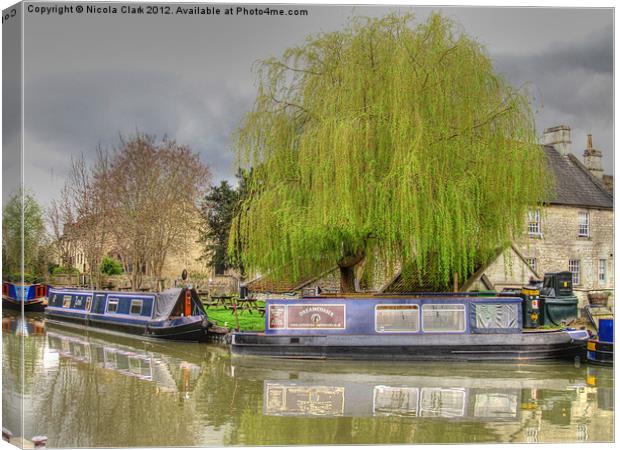 Narrowboats Along the Kennet and Avon Canal Canvas Print by Nicola Clark
