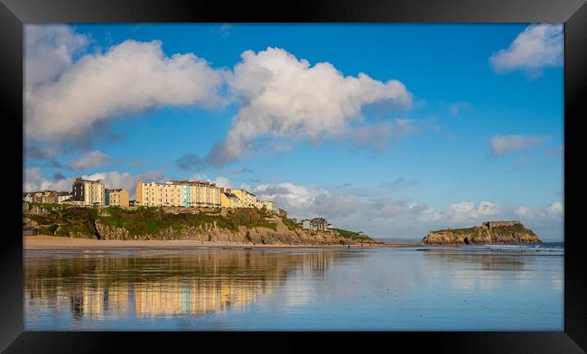 South Beach, Tenby, Pembrokeshire Framed Print by Colin Allen