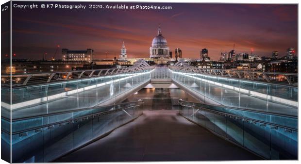 Over the Millennium Bridge to St Pauls Cathedral Canvas Print by K7 Photography