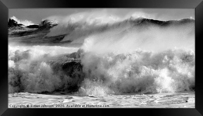 Roaring waves Framed Print by Simon Johnson