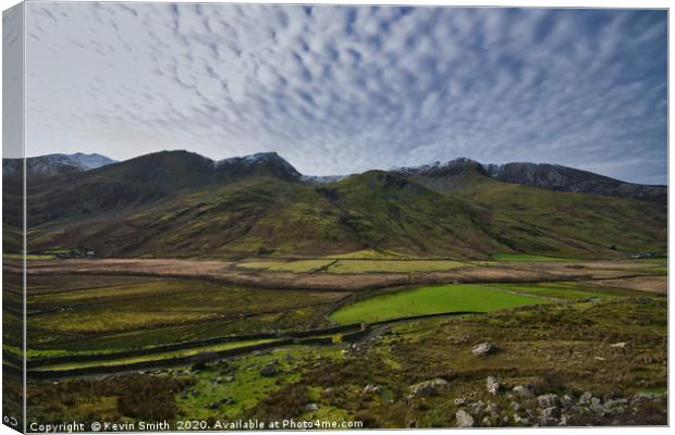 Ogwen Valley and Glyder Fawr Canvas Print by Kevin Smith