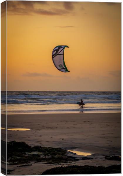 Kite surf Canvas Print by Gary Schulze