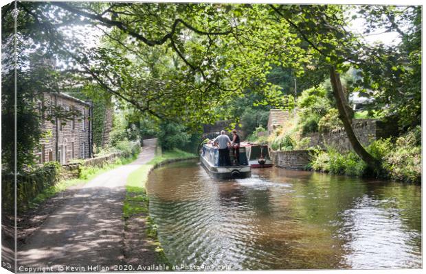 Pound and lock on the Huddersfield Narrow Canal, U Canvas Print by Kevin Hellon