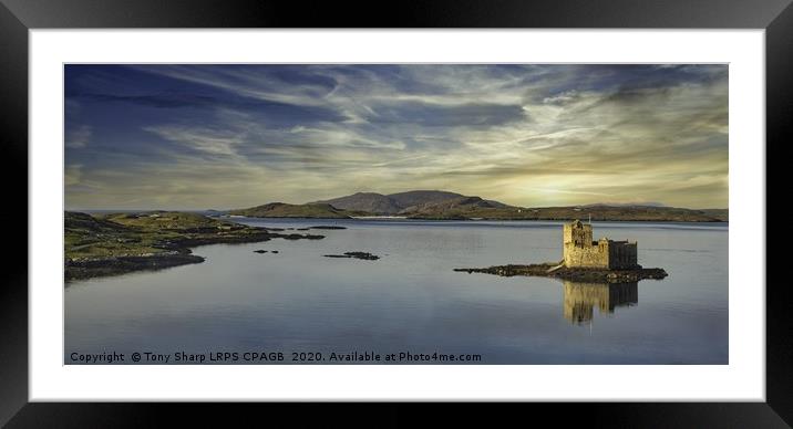 KISIMUL CASTLE, BARRA,, OUTER HEBRIDES Framed Mounted Print by Tony Sharp LRPS CPAGB