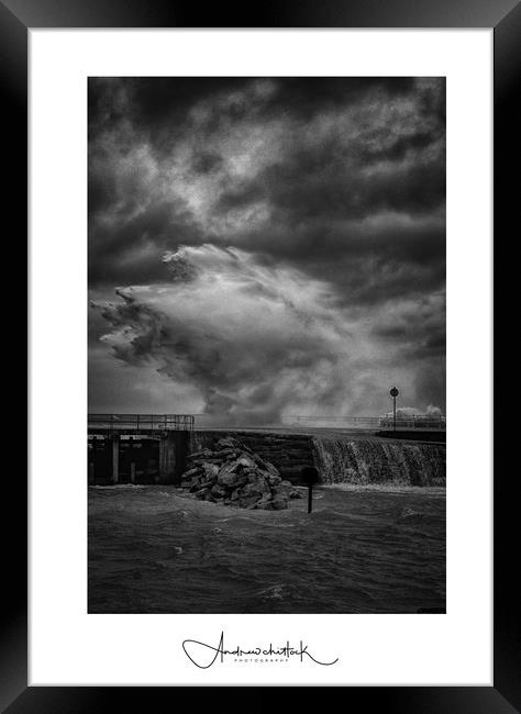 Storm Dennin  Framed Print by Andrew chittock