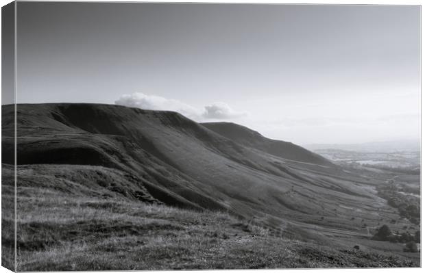 Black Mountains Canvas Print by David Wall