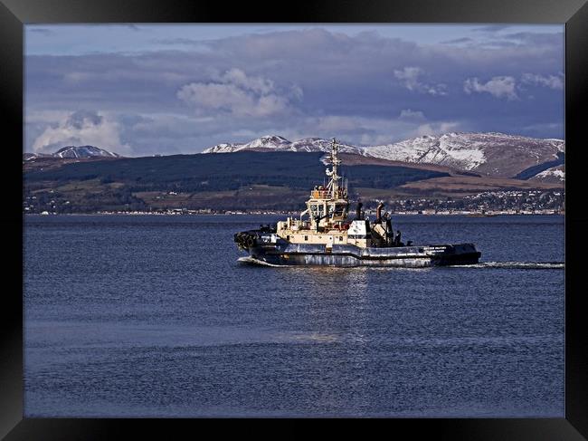 Tug boat on the Clyde Framed Print by Martin Smith