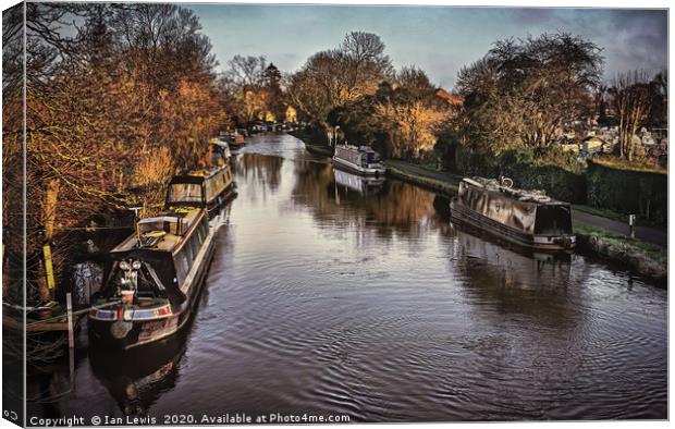 The Kennet And Avon Above Newbury Canvas Print by Ian Lewis